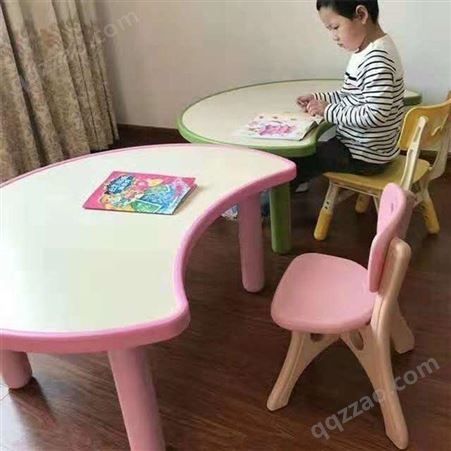 幼儿园木质课桌椅 儿童橡木桌子宝宝塑料桌椅 室内实木储物柜
