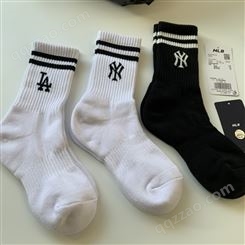 MLB男女袜子简约双横杠小Logo百搭中筒袜一包三双
