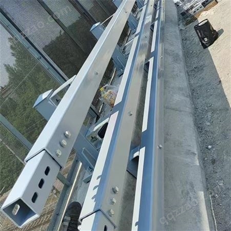 专业的桥梁护栏生产厂家 大桥防撞栏杆 表面喷涂氟碳漆 材质345 355